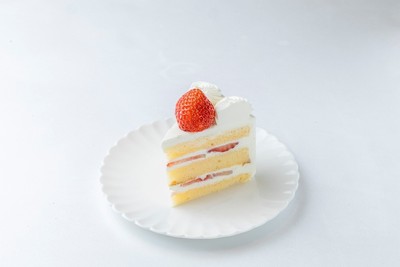 クリスマスボンボンショートケーキ2