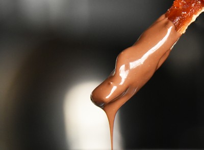 チョコレートディップ作業
