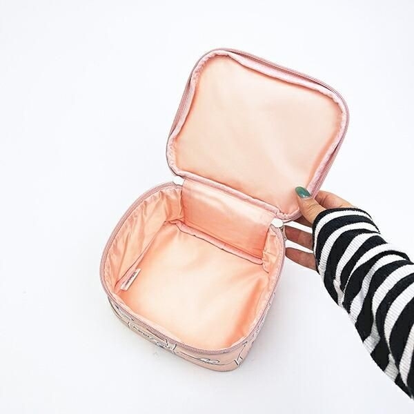 スヌーピーのポーチ