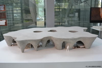 パリ「カルティエ財団現代美術館」個展で展示された模型