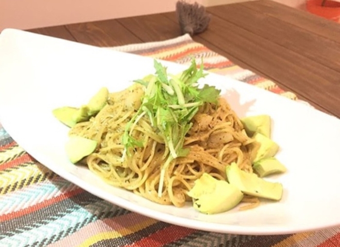 貝柱とアボカドの海苔クリームパスタ