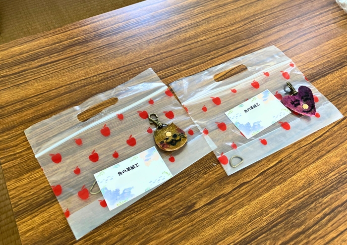 「魚の皮から革細工」の作品例・2