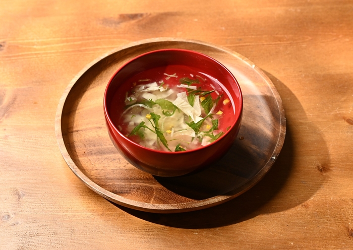 国産大豆から作られたゆばが主役の「ぴりっと柚子胡椒 ゆばの白だし仕立てお吸い物」
