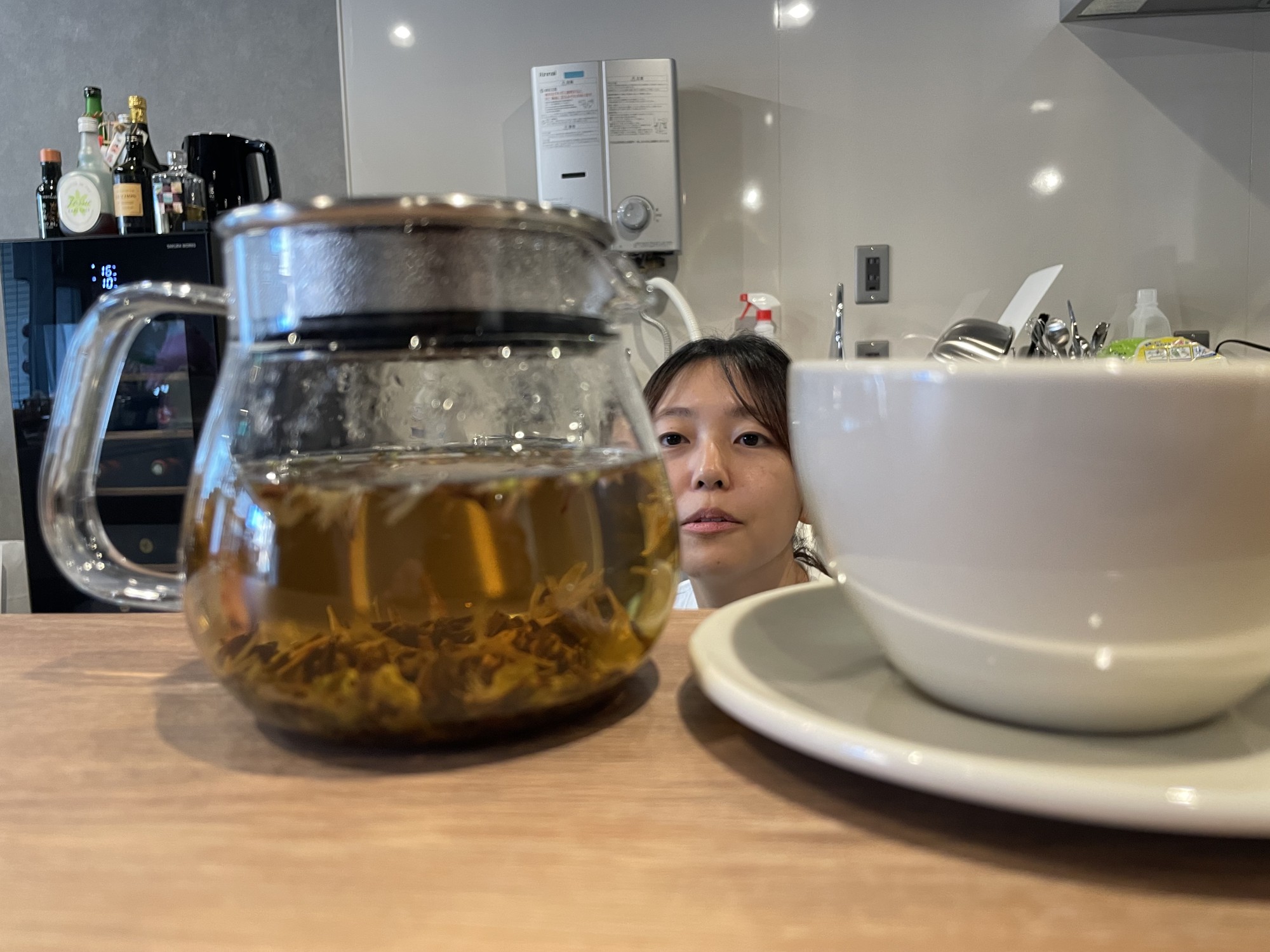 奥沢・自由が丘に本日開店【世の中はコーヒーばかり】 “怒れる彼女”が始めた紅茶スタンド「for all tea」