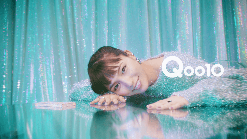 川口春奈、キラキラファッションで登場！ ロングブーツを履きこなす