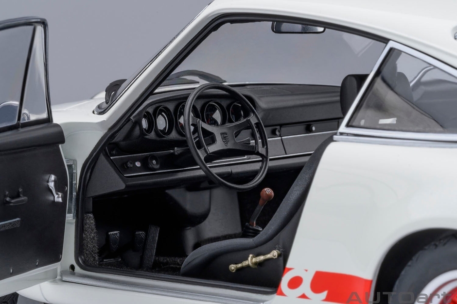 AUTOart 1/18スケール ポルシェ 911 カレラ 2.7 RS (サーキットの狼／早瀬 佐近)