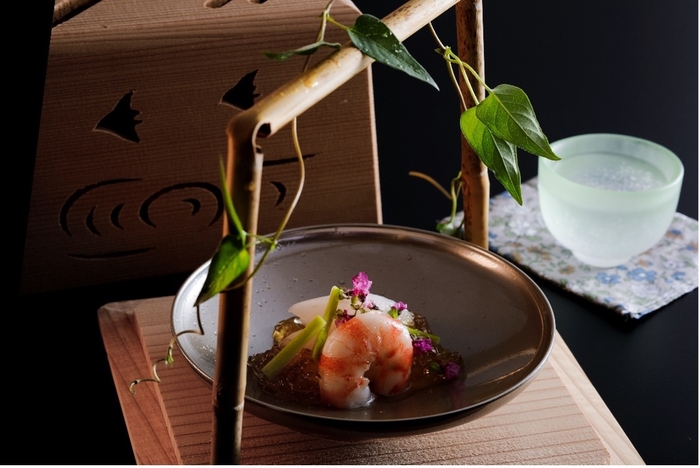 月替わりの本格会席料理をご提供致します