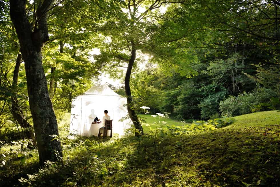 星のや軽井沢　自分でブレンドした唐辛子で作る“七味鍋”を夏の森で堪能！「夕涼みダイニング」開催　期間：2020年7月1日～8月31日