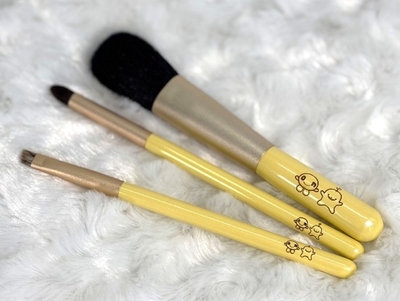 onちゃん&ぽるぽる幸せメイクの黄色い熊野化粧筆5500円