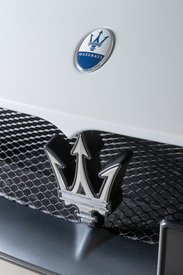Maserati MC20 8