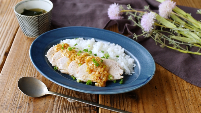 ＜よだれ鶏丼＞