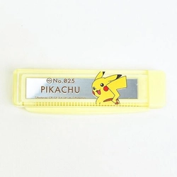 身だしなみはポケモンにおまかせ！1台2役のミラー付きコームがスリムで持ち運びに便利