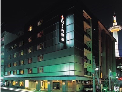 佐野家外観(夜)