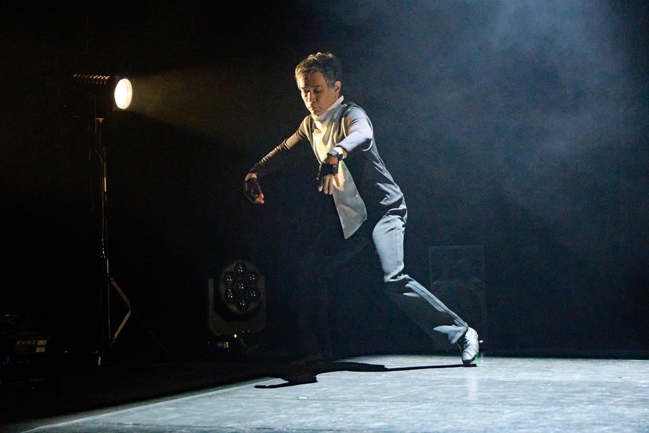 石山雄三前作『decr.』より　photo by Yohta Kataoka