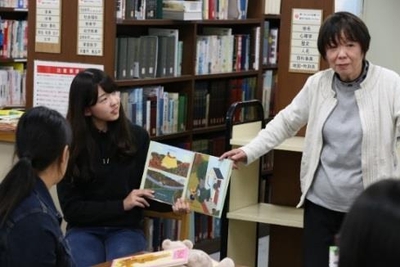 読み聞かせ 受講の様子(昨年)