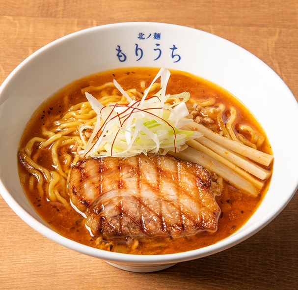札幌スパイシーラーメンさらうま(890円/税込)