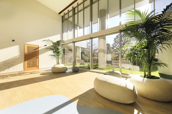 屋外・屋外・屋上の3タイプの<ドッグラン>