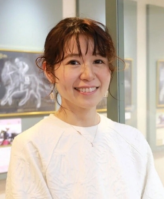 河野真弓