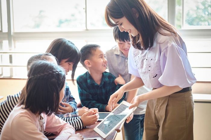 教育現場で活用されるiPadイメージ