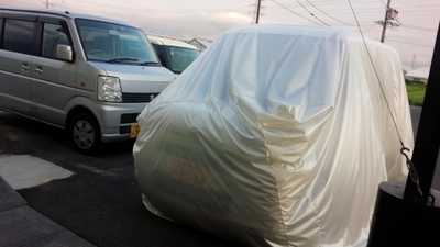 超撥水性と高い耐水圧性で台風・豪雨から愛車を守る！ 水ピタ防水シート製自動車カバーを8月4日より受注販売開始