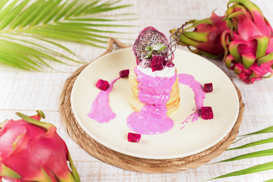 ドラゴンフルーツのパンケーキ