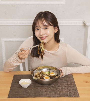 Qoo10 Presents「ドラマ観ながら、なに食べよ?」『スタートアップ!』編