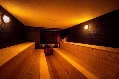 ＜サウナ室内＞　