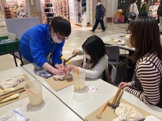 こんなレアな体験も! ほるる『アンモナイト化石 クリーニング体験』