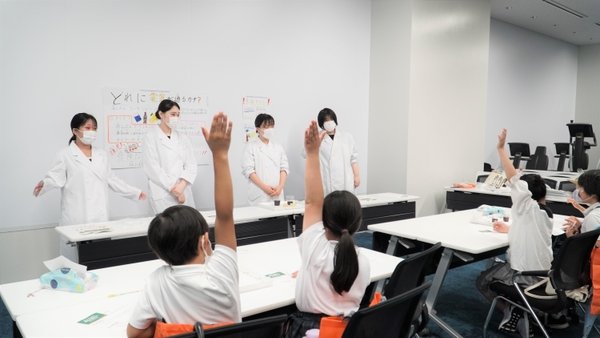 ふしぎ??体験ラボ ~子ども博士になってくだもや野菜の秘密を知ろう~