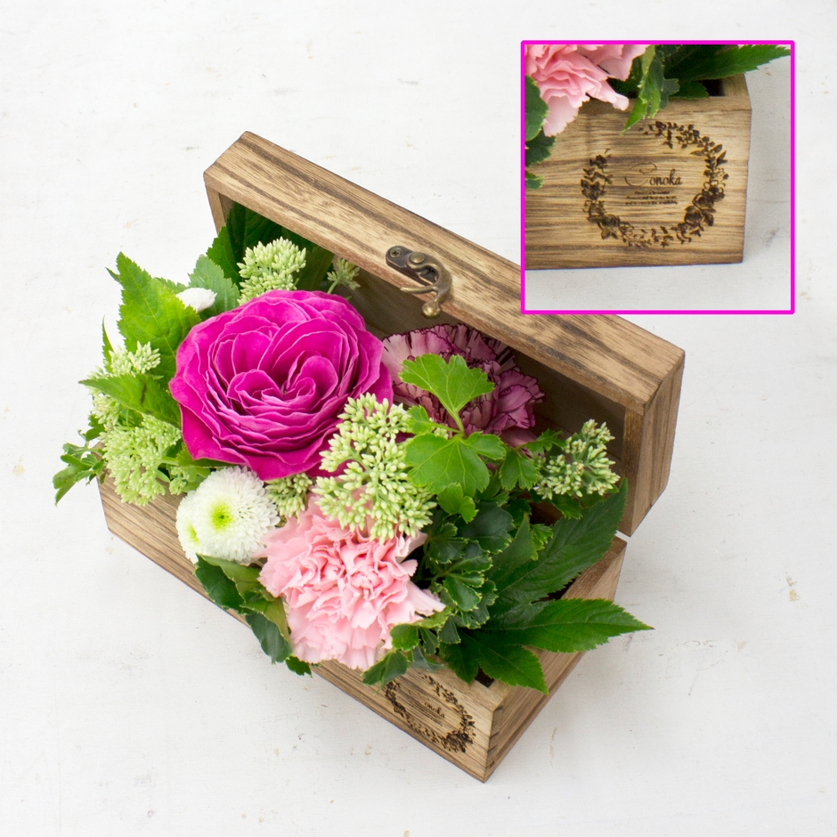 オリジナルウッドBox入りアレンジメント　3,850円（税込）