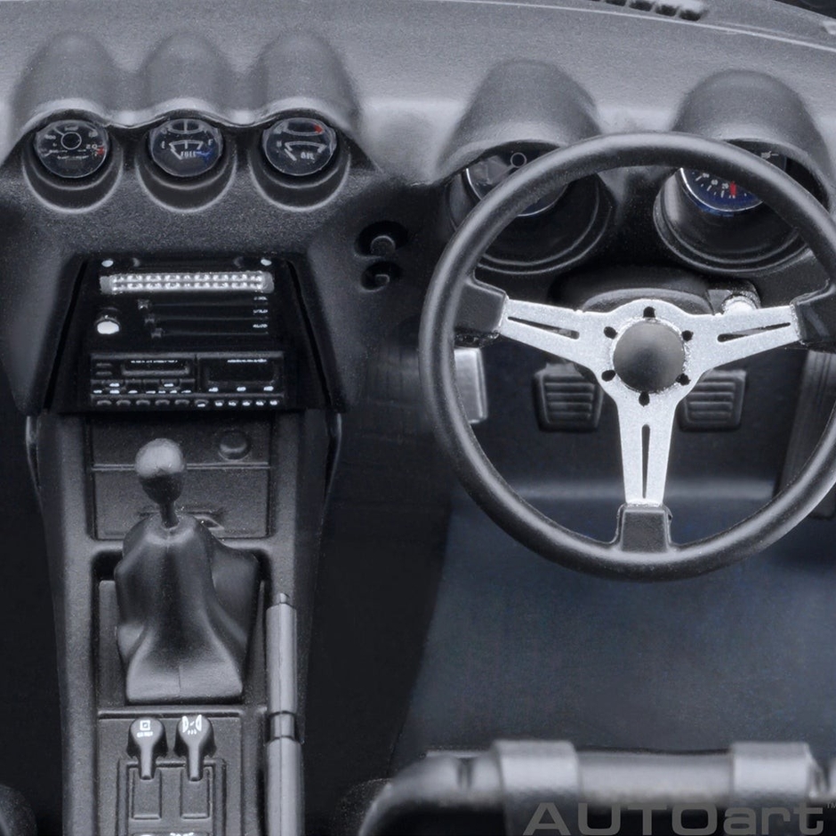 1/18 スケール 日産 フェアレディZ (S30)「湾岸ミッドナイト」悪魔のZ