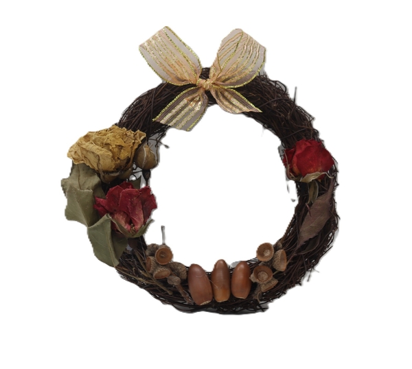 バラのドライフラワーを使ったリース