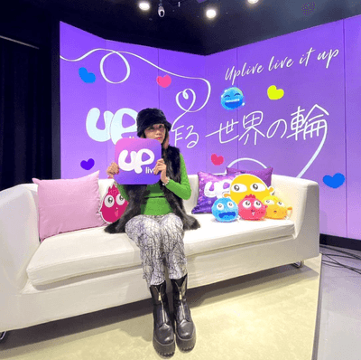 Upliveロゴを持つサリヤ(UpID:saliyan)