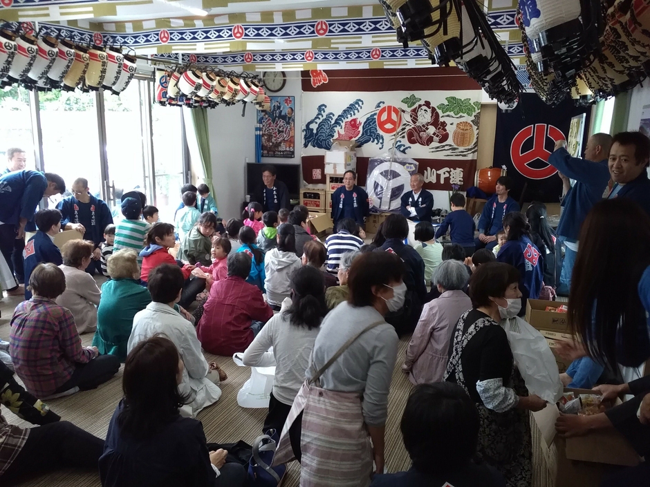 先日行われた糸目付け祝いの様子