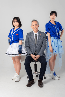遺言アイドルと佐山先生(全身)