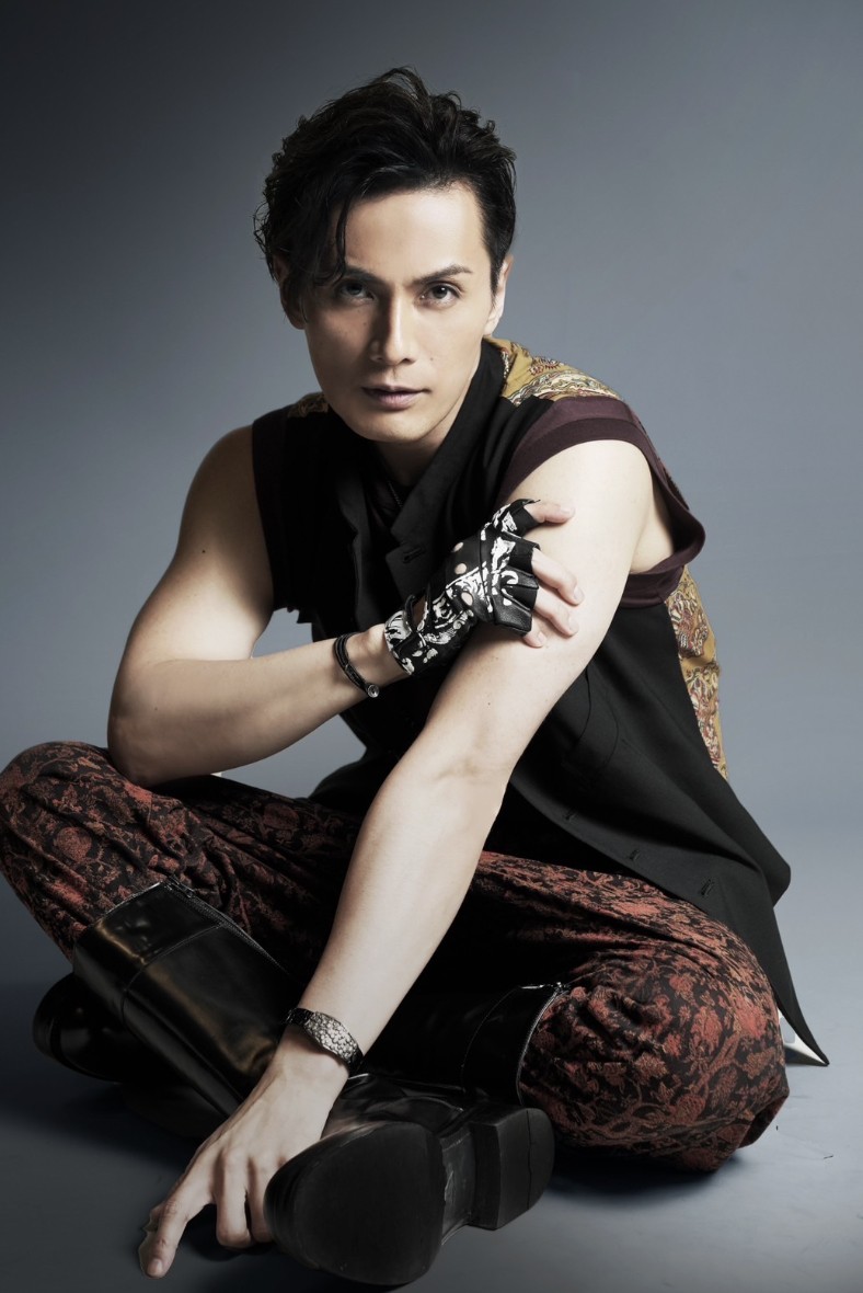 加藤和樹、"違い"をテーマにした楽曲『アウトキャスト』配信リリース決定!