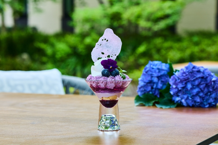 ➊シーズナルパフェ　ハイドレンジア