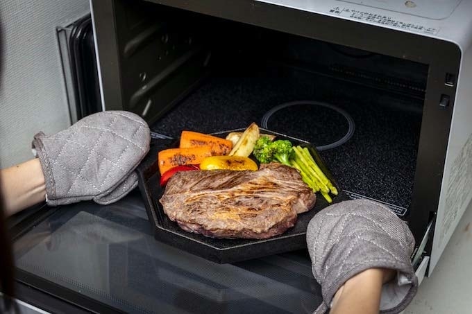 鋳物製鉄板「梅鋳鉄板 鉄二」オーブン