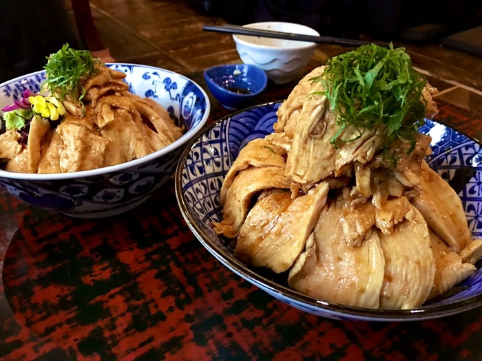 看板メニューのとりわさ丼