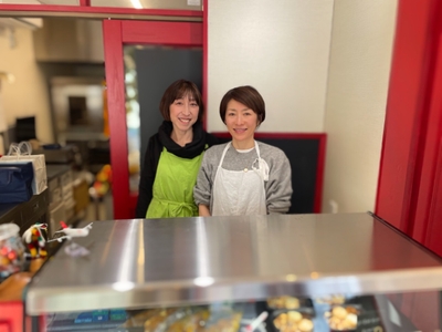 店主　