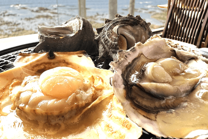 【期間限定】牡蠣・帆立・さざえを網焼きで!人気の海鮮食べ放題!