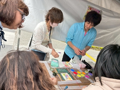 日本の作家さんと地元の方々