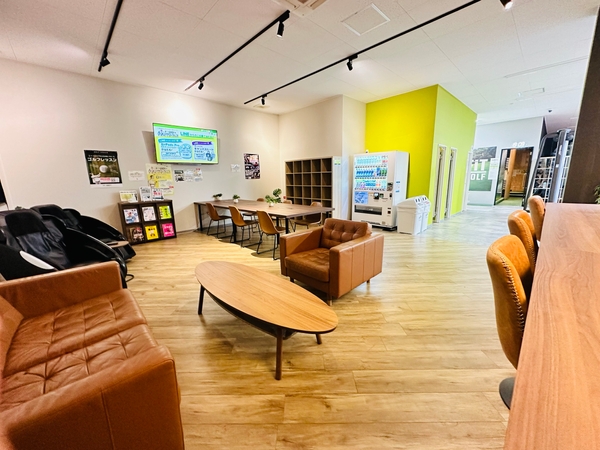 フィットネスジムで仕事や創作活動も！新設されたコワーキングスペース