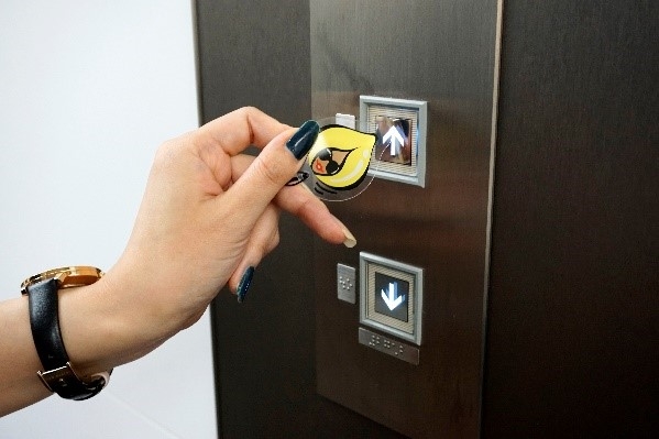 kinkos_ryoono_タッチボタンストラップ2