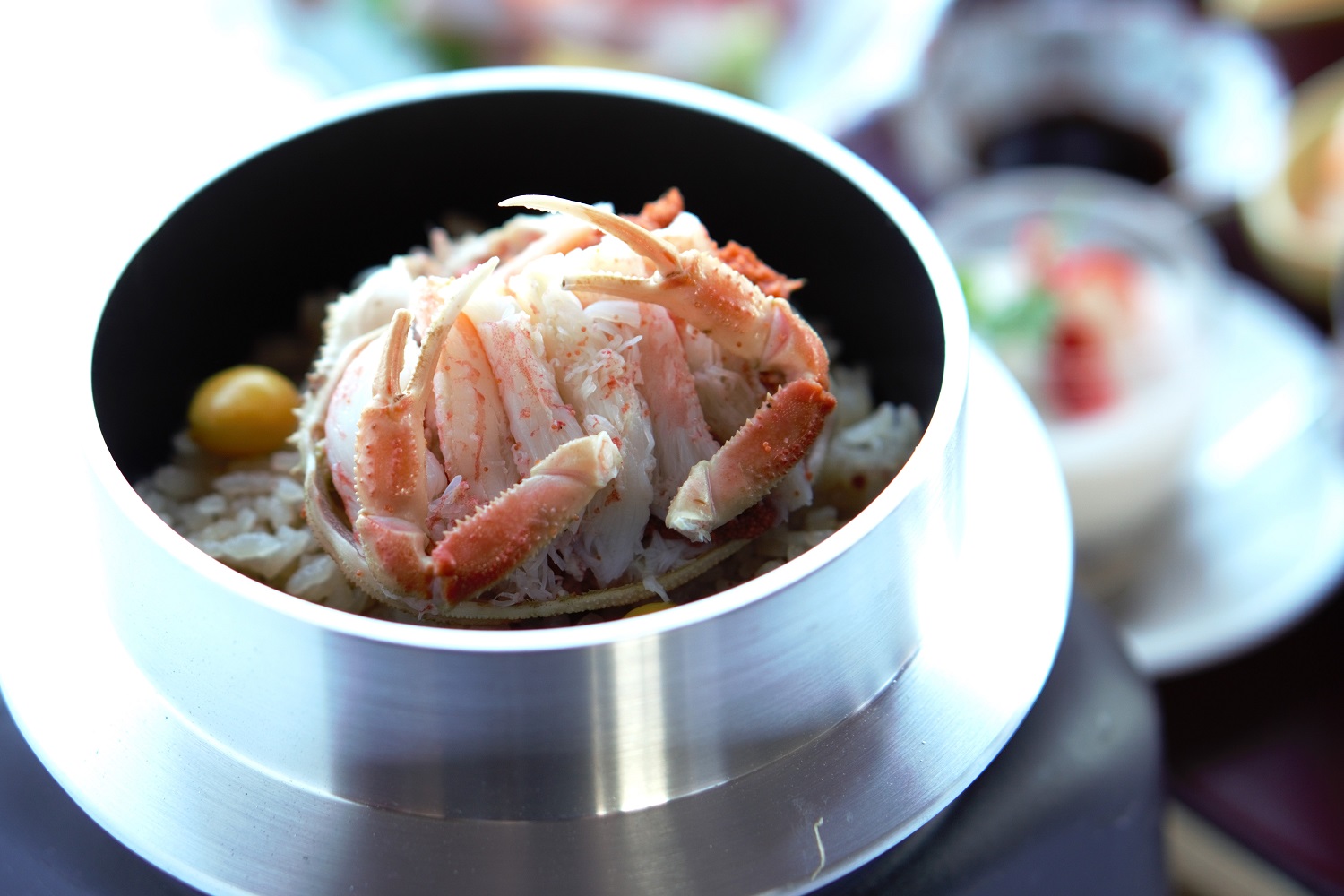 【ホテル金沢】11月解禁！金沢の冬の味覚 香箱ガニ×金沢の郷土料理を味わい尽くす豪華「香箱蟹御膳」が付いたプレミアム宿泊プランの予約受付を開始