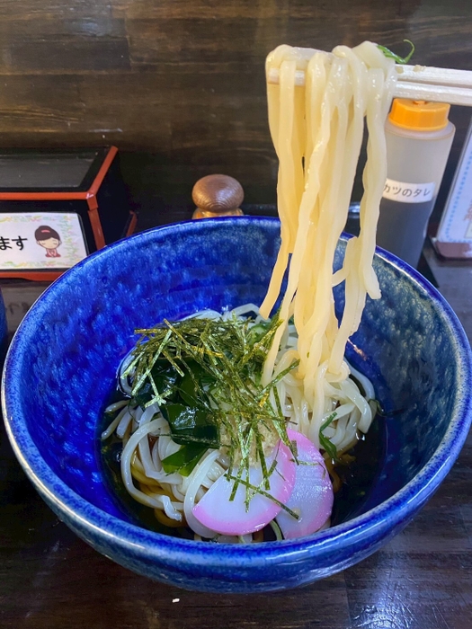 箸でちぎれない麺ができあがり
