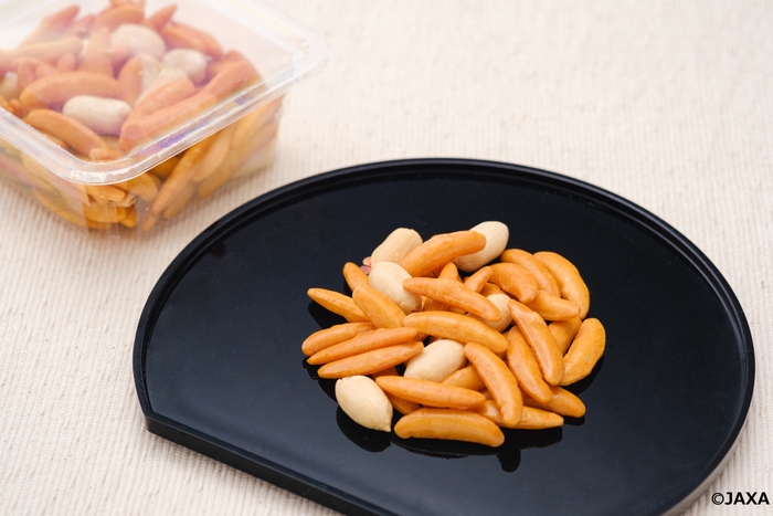 亀田製菓 宇宙日本食「亀田の柿の種(宇宙食)」