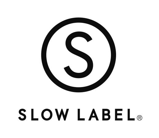 スローレーベル ロゴ