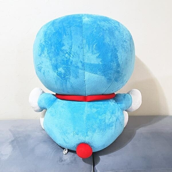 ドラえもんのぬいぐるみ