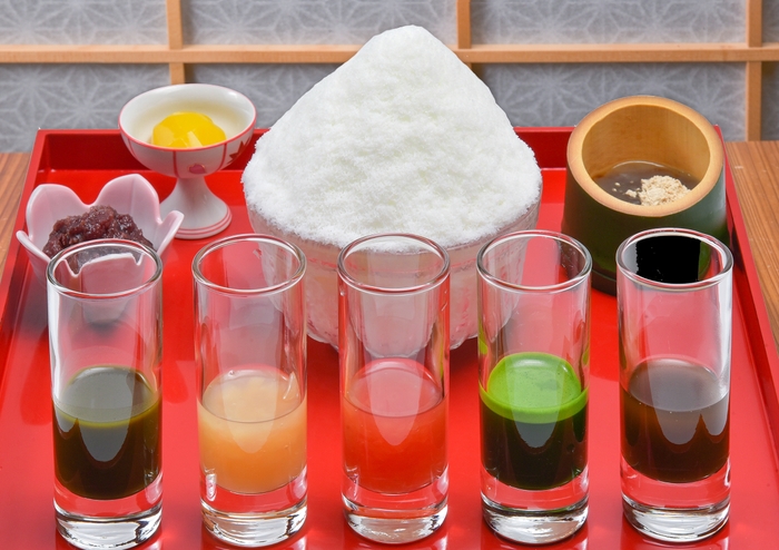 5種のソースで味わえるふわふわミルクかき氷